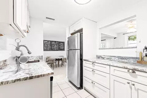 9 Marion St #A, Boston, MA 02131