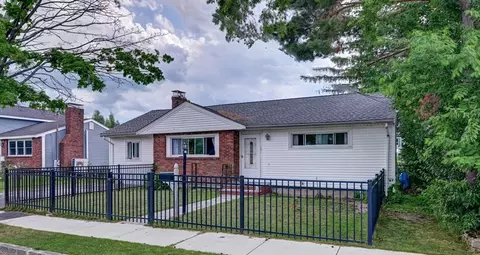 15 Heath St, Quincy, MA 02171