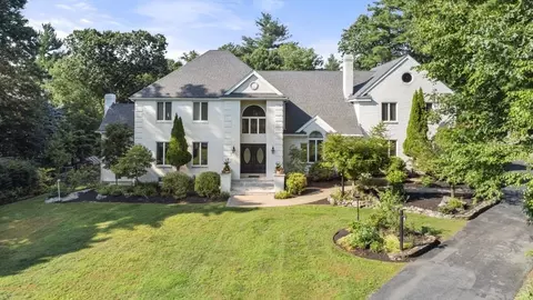 10 Mountain View Dr, Framingham, MA 01701