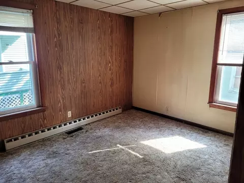 Bedroom - 39-41 Lyndale St, Springfield, MA 01108 photo 2 of 2