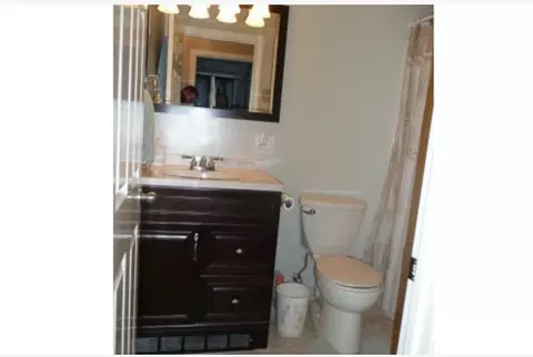 Bath - 205 Ferry St #104, Everett, MA 02149 photo 2 of 3