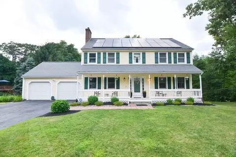 88 Brookside Dr, Uxbridge, MA 01569