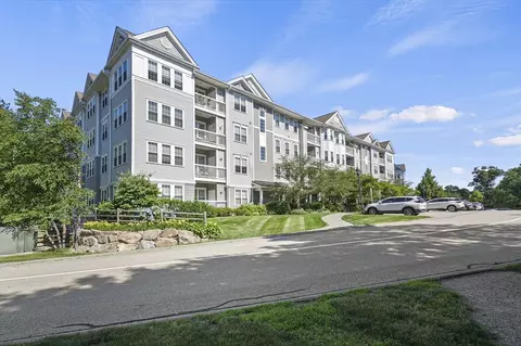 13 Morgan Dr #308, Natick, MA 01760