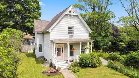7 Spring St, Spencer, MA 01562