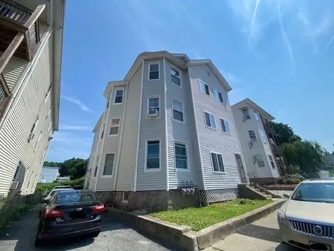 5 Chrome St, Worcester, MA 01604 photo 3