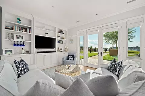 10 Shipyard Dr #209, Hingham, MA 02043 photo 7