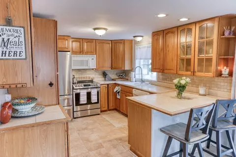 19 Marc Ave, Barnstable, MA 02632 photo 12