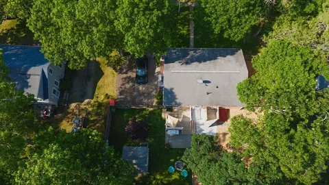 19 Marc Ave, Barnstable, MA 02632 photo 3