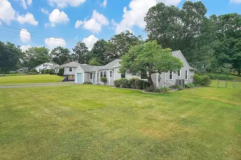Exterior - 65 Bartels St, Springfield, MA 01128 photo 2 of 8
