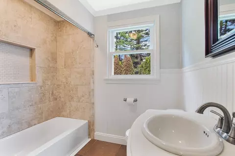 Bath - 65 Bartels St, Springfield, MA 01128 photo 3 of 3