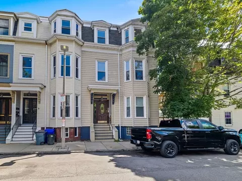 84 H St #3, Boston, MA 02127