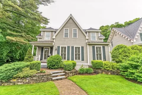 217 Garden St #217, Needham, MA 02492