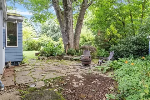 42 Oneida Rd, Acton, MA 01720 photo 3