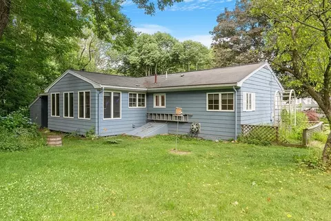 42 Oneida Rd, Acton, MA 01720 photo 2