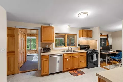 42 Oneida Rd, Acton, MA 01720 photo 8