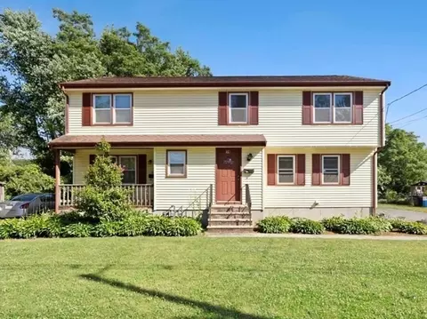 19 Hart St, Taunton, MA 02780