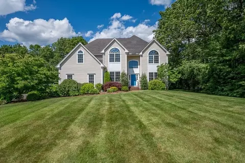 20 Appaloosa Cir, Hopkinton, MA 01748