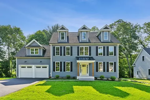 3 Oak Meadow Cir, Shrewsbury, MA 01545
