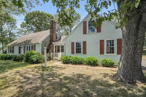 89 Kingswear Cir, Dennis, MA 02660