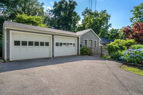 34 Farren Rd, Weymouth, MA 02189
