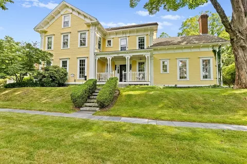 142 South St, Hingham, MA 02043