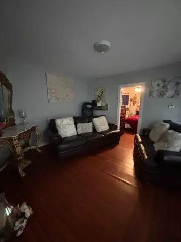 Entry Way - 524-526 Plainfield St, Springfield, MA 01107 photo 1 of 3