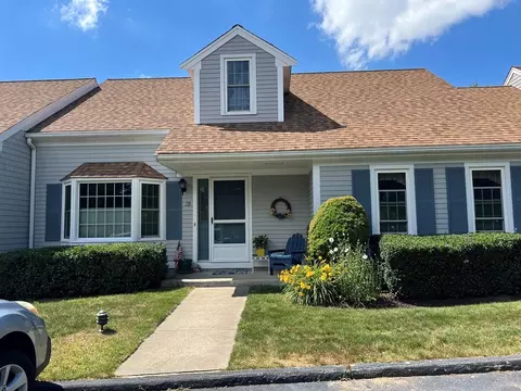 1 Hawthorne Ct #D, Pocasset, MA 02559