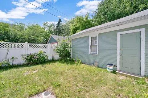 96 Garfield St, Springfield, MA 01108 photo 6