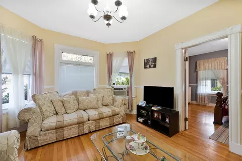 96 Garfield St, Springfield, MA 01108 photo 16