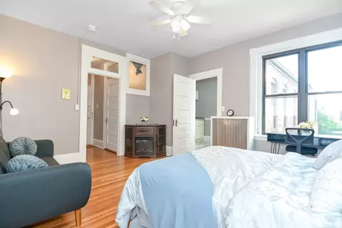 1091 Boylston St #58, Boston, MA 02215