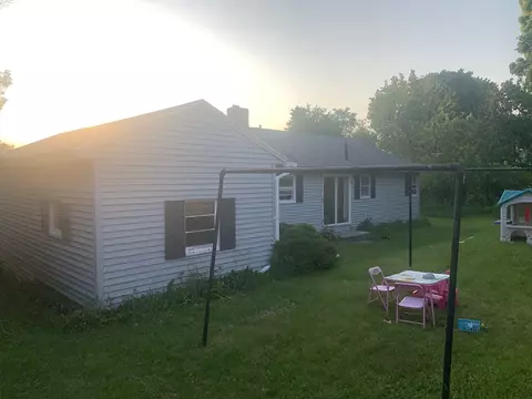 Exterior - 52 Ella St, Athol, MA 01331 photo 3 of 8