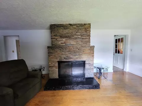Living - 52 Ella St, Athol, MA 01331 photo 2 of 3
