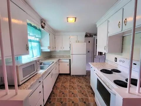 Kitchen - 52 Ella St, Athol, MA 01331 photo 3 of 4