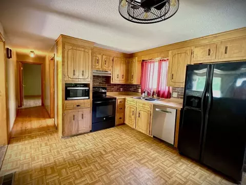 Kitchen - 12 Surrey Ln, Webster, MA 01570 photo 4 of 4
