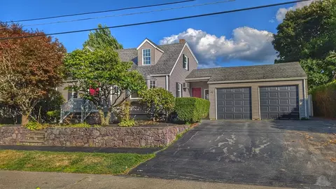 12 Dahlia Ave, Peabody, MA 01960