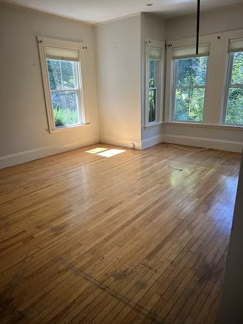 29 School St, Danvers, MA 01923 photo 5