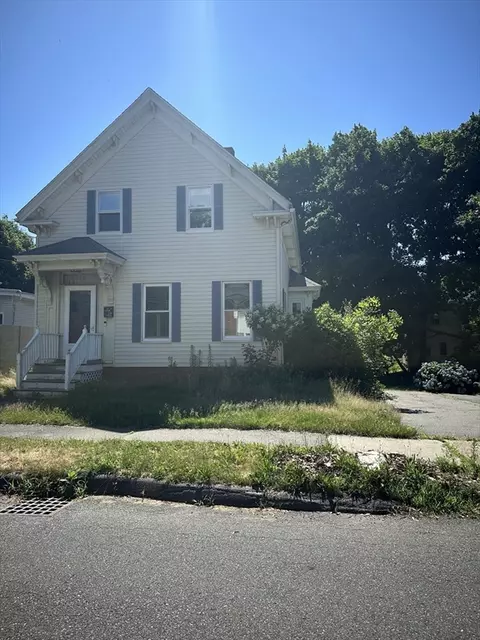 29 School St, Danvers, MA 01923