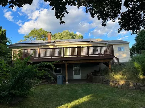 80 Pine Grove St, Springfield, MA 01119 photo 8