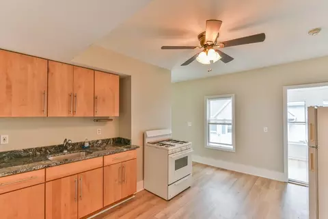 4 Agate Ave, Worcester, MA 01604 photo 5