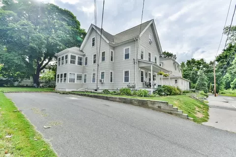 4 Agate Ave, Worcester, MA 01604