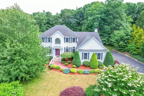 15 Sophia Ln, Smithfield, RI 02828