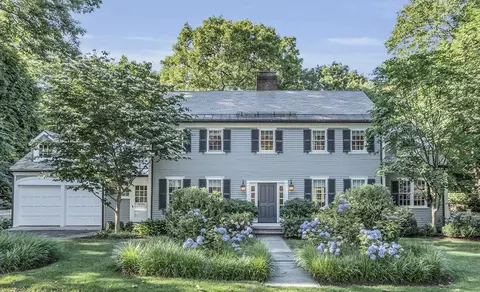 15 Rockridge Rd, Wellesley, MA 02481
