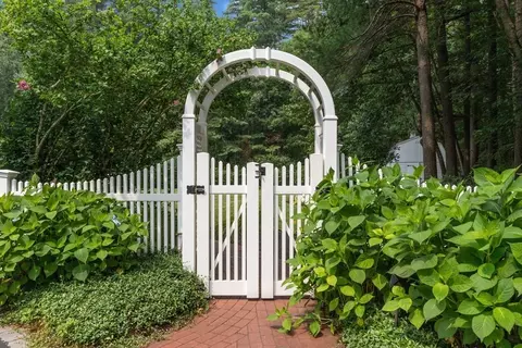 14 Arrowhead Farm Rd, Boxford, MA 01921 photo 4