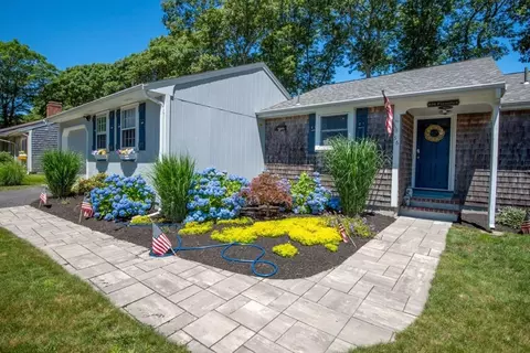 56 Portside Cir, Falmouth, MA 02536