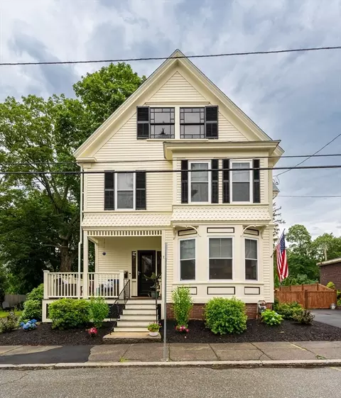 7 Summit Pl, Newburyport, MA 01950
