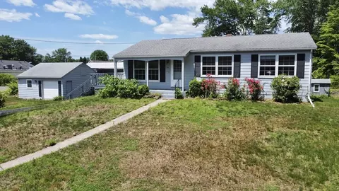 39 Bond Ave, East Longmeadow, MA 01028