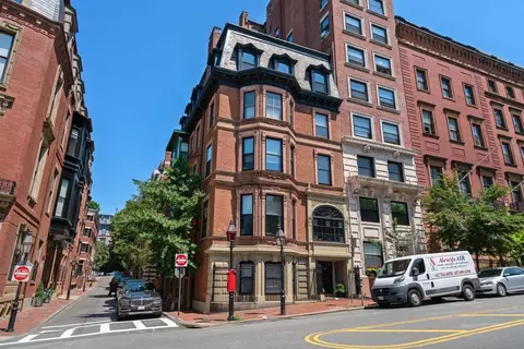 49 Beacon St #11, Boston, MA 02108