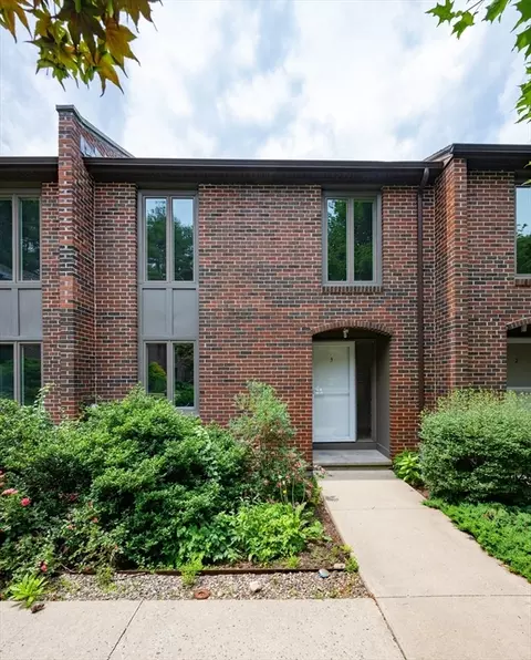3 Chadwick Ct #3, Amherst, MA 01002