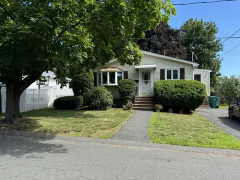 8 Hamley St, Lynn, MA 01905