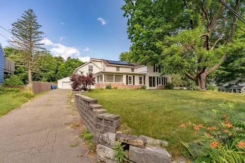 15 Elm St, Monson, MA 01057